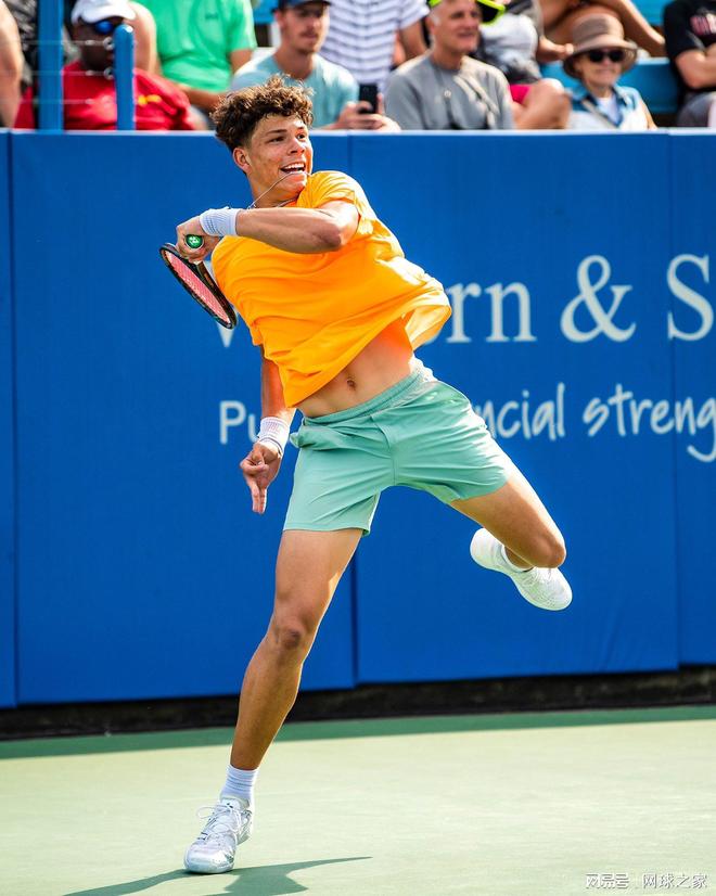 不仅对球员 不仅对球员