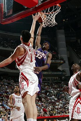 残阵活塞15分大胜公牛，斯图尔特狂砍31分创生涯新高，东部第一底蕴尽显！